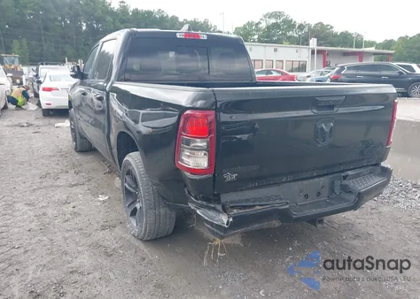 2022 Ram 1500 Big Horn 4X4 5'7 Box из США, поврежденный, VIN 1C6RRFFG0NN341632